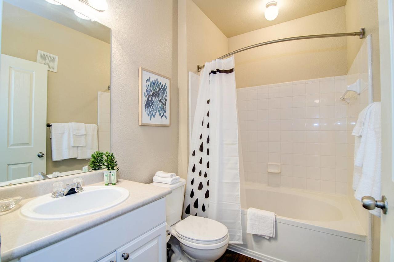 Heart Of Downtown Memphis! Sleeps 6! Apartment Bagian luar foto