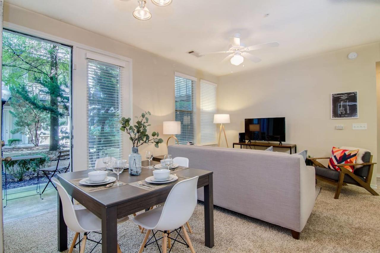 Heart Of Downtown Memphis! Sleeps 6! Apartment Bagian luar foto